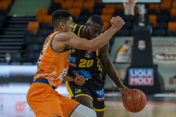 形势更加开 形势更加开