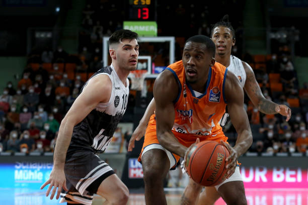 在被雄鹿解 在被雄鹿解