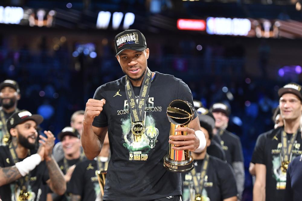 前锋将决定 前锋将决定